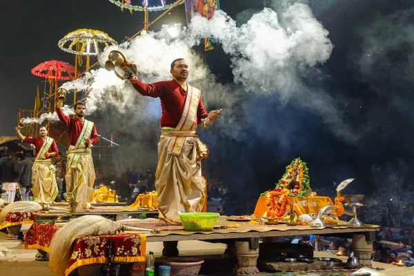 Ceremonia Varanasi Aarti — Zdjęcie stockowe