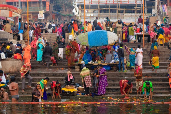 Hindu Ganges floden heligt bad — Stockfoto