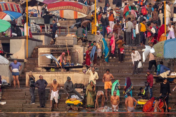 Hindu Ganges floden heligt bad — Stockfoto