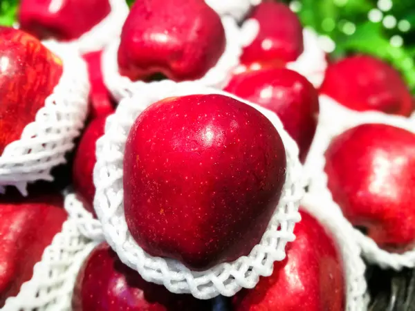 Red apples background — Stock Photo, Image