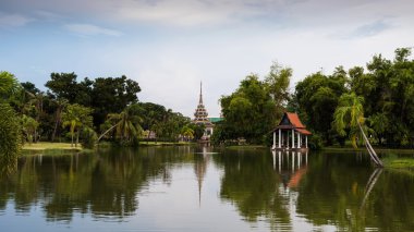 Chalerm Prakiat park