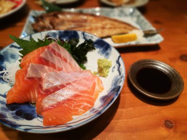 Somon balığı ve Hokke balık