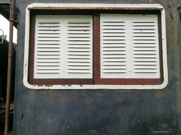 Finestre del treno vintage sul carrello — Foto Stock