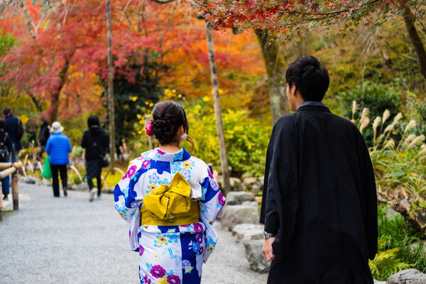 Japanese couple at tenryu-ji, Arashiyama