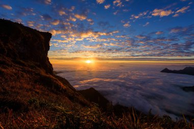 Sunrise manzaraya Phu chi fa, Chiang rai