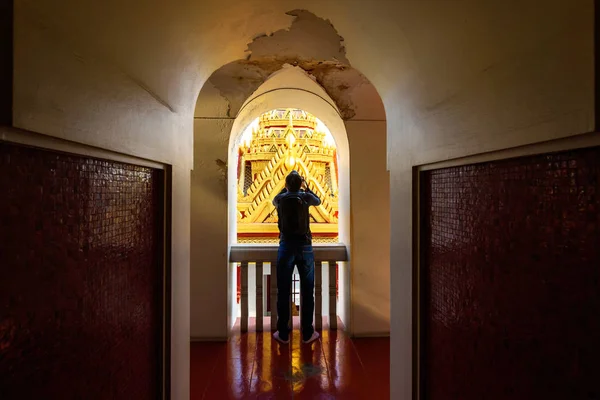 Fotograf w Ratchanadda, Bangkok — Zdjęcie stockowe