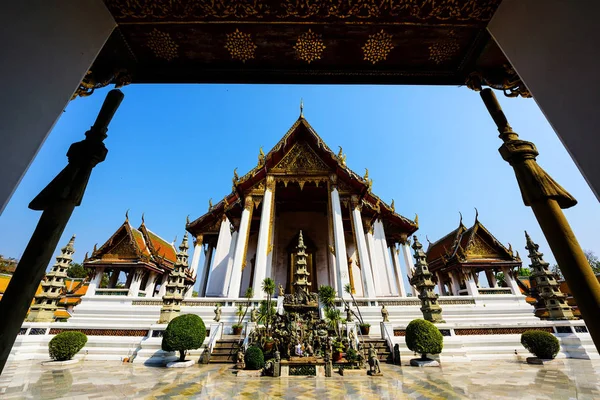 Wat Suthat wejście, Bangkok — Zdjęcie stockowe