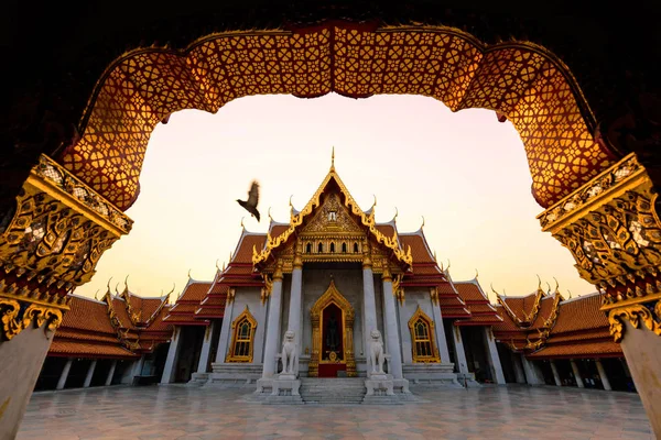 Temple en marbre ou Wat Benchamabophit, Bangkok — Photo