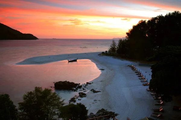 Şafakta Lipe beach — Stok fotoğraf