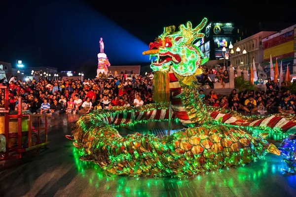 Light up green dragon — Stock Photo, Image