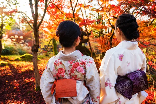 Japanese Kimono girls in Eikando, Kyoto — Stock Photo, Image