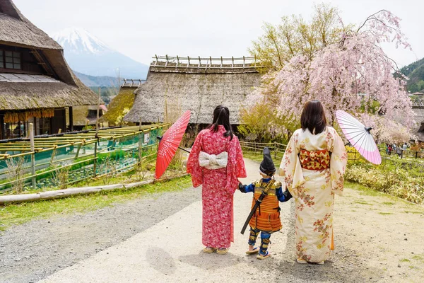 Little samurai and Two Kimono female — Stock Photo, Image