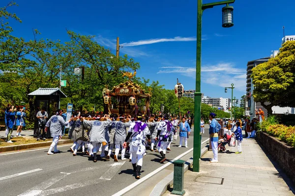 小田原神社祭のパレード — ストック写真