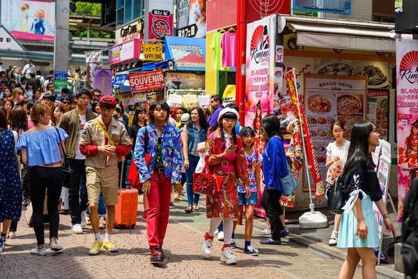 Japanse tieners op Harajuku — Stockfoto