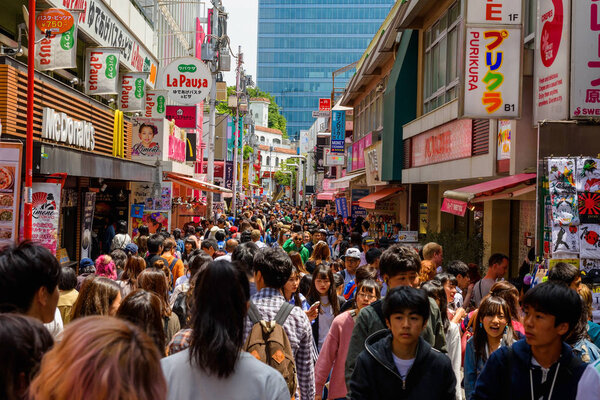 люди в Харадзюку, Токио
