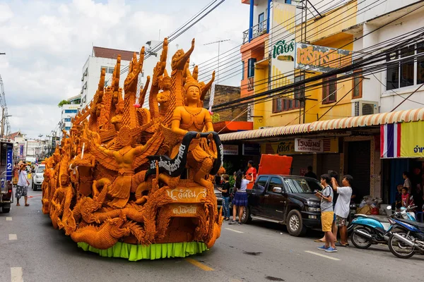 Desfile del festival de tallado de velas en Korat — Foto de Stock