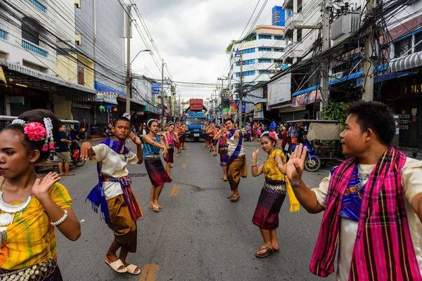 Danza tradicional en el festival de las velas, Korat — Foto de Stock