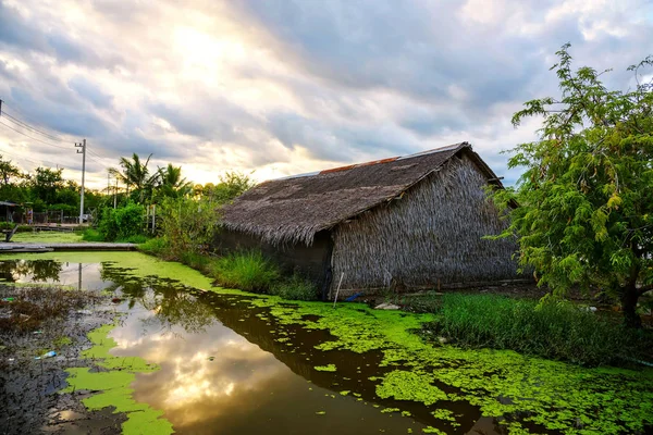 Rural Thai wooden house — Stock Photo, Image