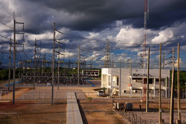 Central eléctrica de alta tensão — Fotografia de Stock