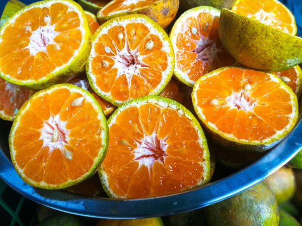 Řez pomeranče šťáva — Stock fotografie