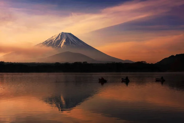 Mt. Fuji vicino a Lago Shoji un'alba — Foto Stock