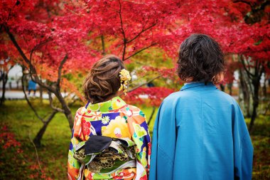 kaç ile Yukata Kimono zevk almak ve sonbahar