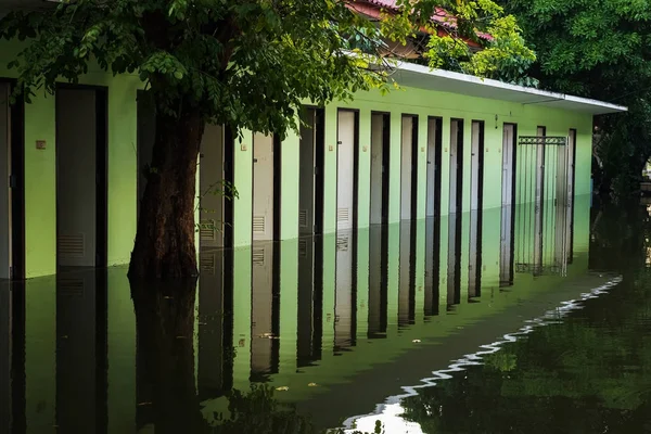Crisi dell'acqua di inondazione da tempesta depressione — Foto Stock
