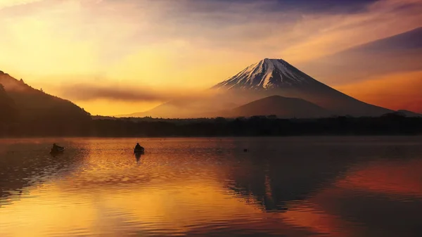 Lago Shoji con Mt. Fuji all'alba — Foto Stock