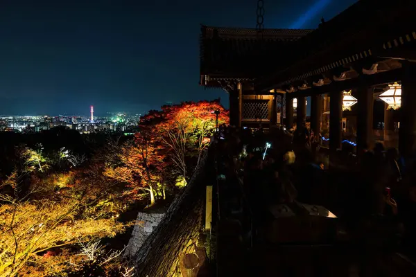 Herbst leuchtet in kiyomizu-dera, Kyoto — Stockfoto