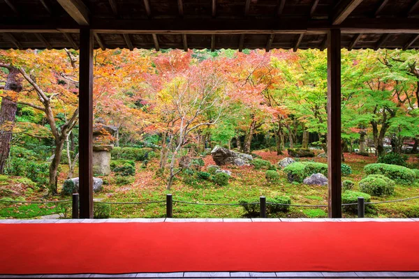 Jardín japonés en otoño en Enkoji, Kyoto —  Fotos de Stock