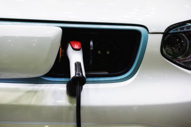 araca takılı elektrikli araç şarj cihazı