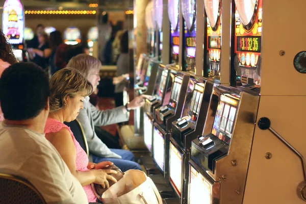 stock image American people play slot machine, Las Vegas