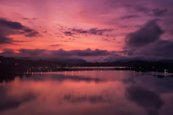 夜明けにサンクラブリ門橋 — ストック写真