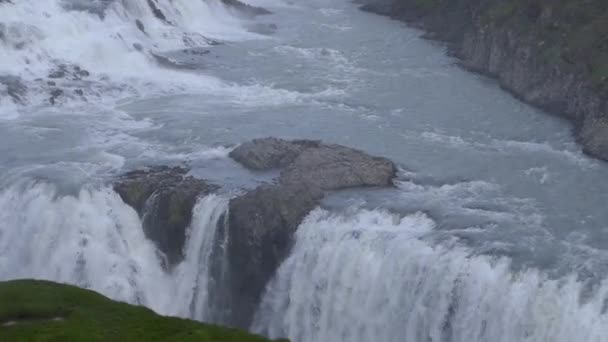 Panorámica Imponentes Cascadas — Vídeo de stock