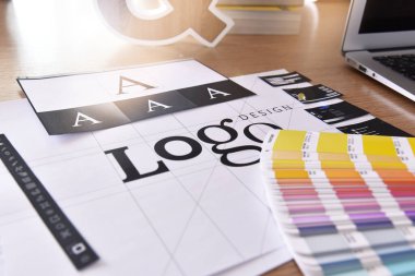 Logo tasarımı. Web sitesi ve mobil afiş, İnternet pazarlama, sosyal medya ve ağ, markalaşma, pazarlama materyali, sunum şablonu için yaratıcı konsept.