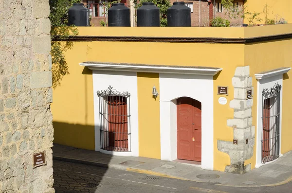 Vue sur la rue en Oaxaca, le Mexique — Photo