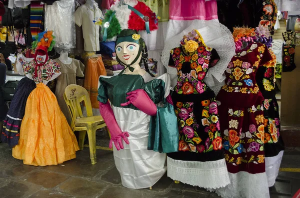 Tipik kıyafet. Oaxaca, Meksika
