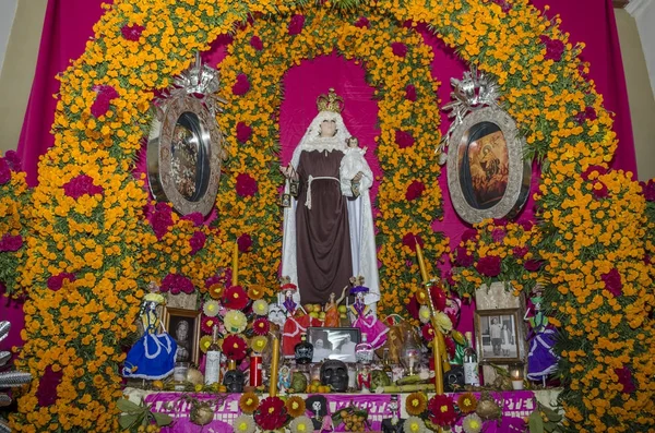 Oaxaca Oaxaca Meksyk Października 2017 Oferuje Tradycyjne Ołtarz Kwiaty Obrazy — Zdjęcie stockowe