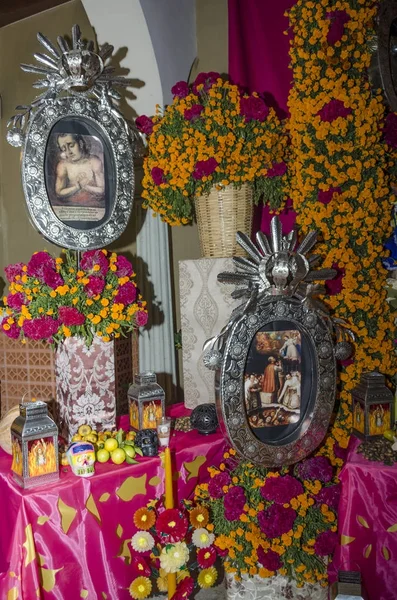 Oaxaca Oaxaca Mexico Oktober 2017 Traditionele Aanbod Altaar Met Bloemen — Stockfoto