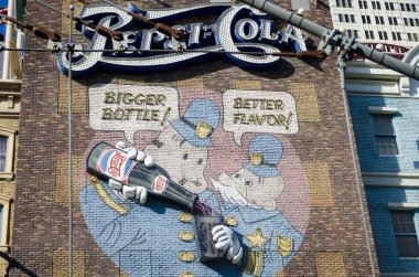 Las Vegas, Nevada, ABD - 11 Kasım 2017: Pepsi-Cola vintage reklam Las Vegas, Nevada New York New York'ta Brooklyn köprüsünde