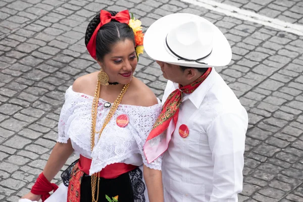 Xalapa Veracruz Mexiko November 2019 Junges Paar Traditioneller Kleidung Während — Stockfoto