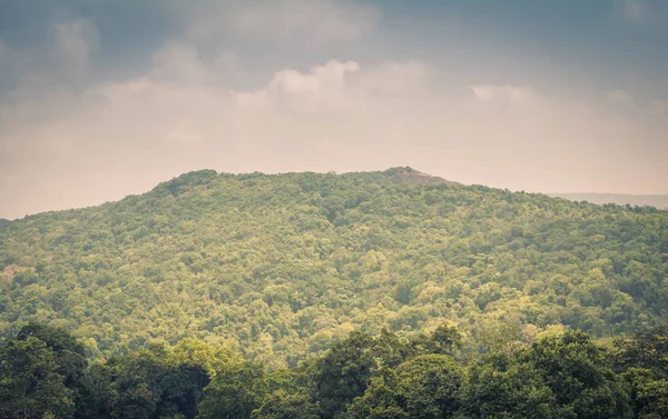 Terreno Montañoso Cielo Nublado — Foto de Stock