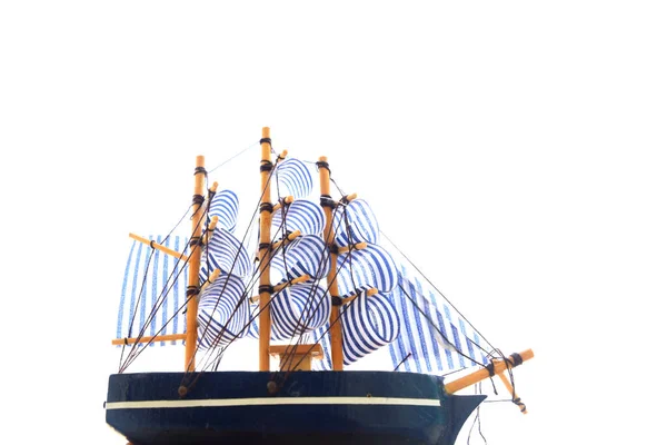 Деревянная Игрушечная Лодка Белом Фоне — стоковое фото