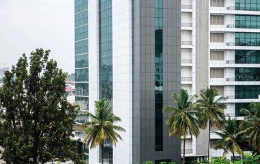 bir metropolitan şehrinde bina