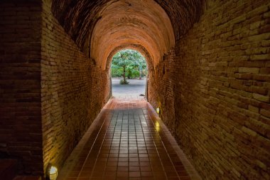 Antik tünel, Budist tapınağı tünel Tayland