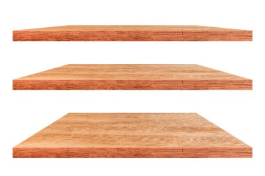 Beyaz arka planda izole edilmiş boş bir ahşap raf. kırpma yolu ile