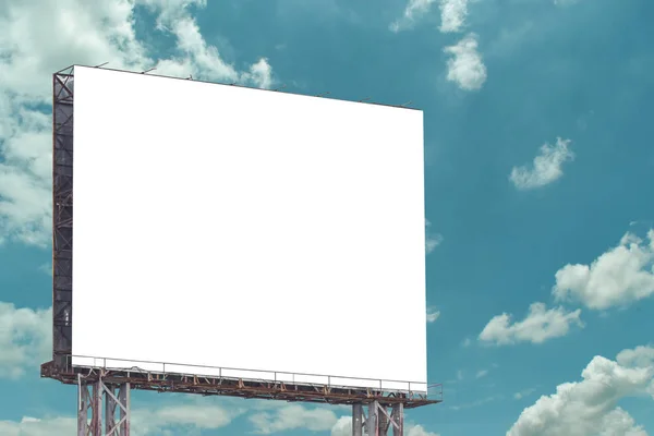 Billboard Tom Mot Blå Himmel Bakgrund För Utomhus Reklam Affisch — Stockfoto