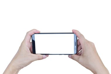 Boş ekran ile el ele tutuşan akıllı telefon, kırpma yolu ile beyaz arkaplanda izole.