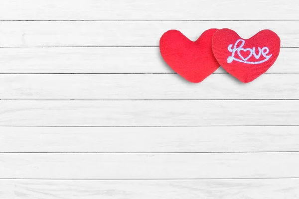 Liebe Herzen Auf Weißem Holz Textur Hintergrund Valentinstag Konzept — Stockfoto