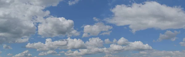 Panorama Blå Himmel Bakgrund Med Vita Moln — Stockfoto